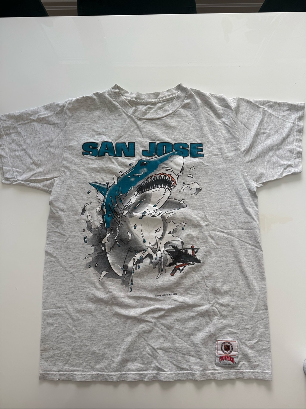Vintage 1992 Nutmeg Mills San Jose Shark Graphic Men's Swim T-Shirt - Light Gray